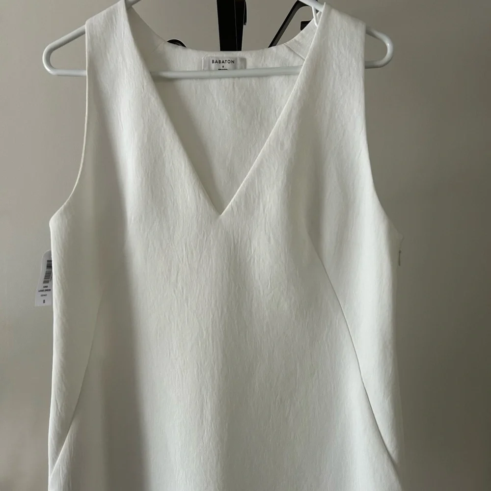 Aritzia Babaton Louie V-Neck Sleeveless Dress, Size 8, Colour White Espace. - Picture 3 of 8